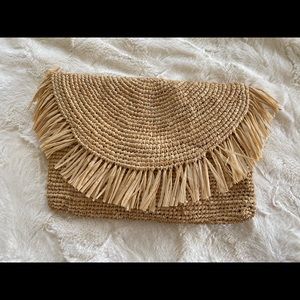 mar y sol straw clutch